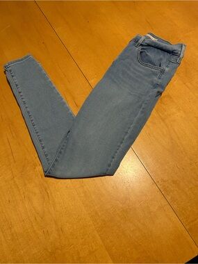 Levi's Women's Light Blue Skinny Jeans